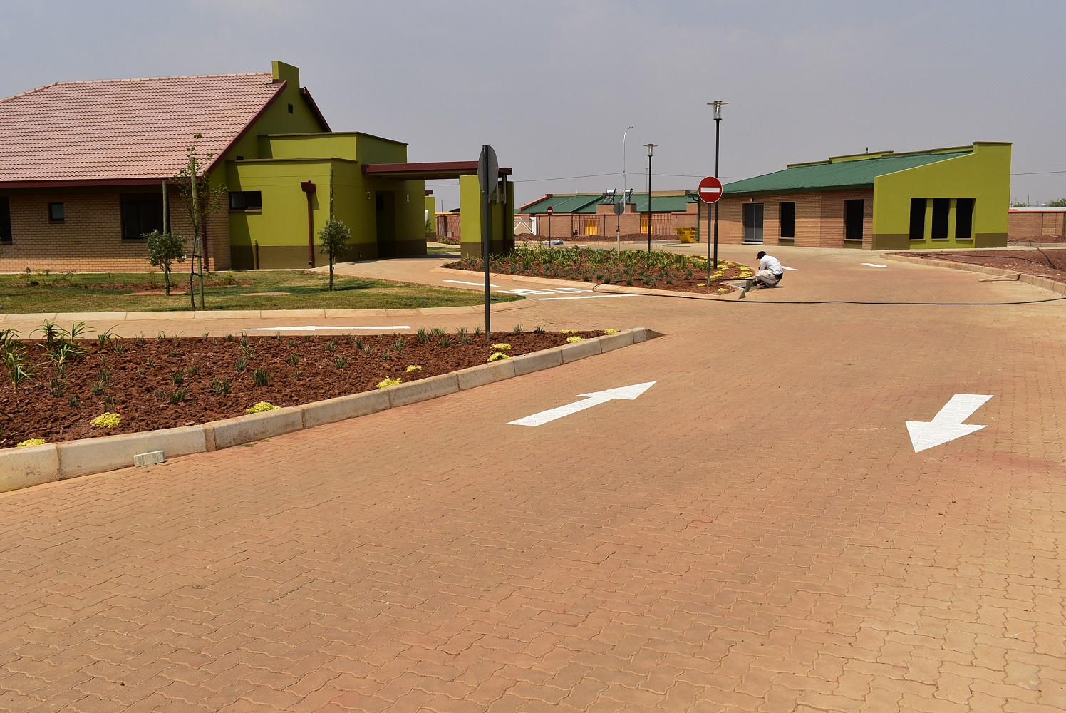 NEW HEALTHCARE CLINIC PAVED BY TECHNICRETE