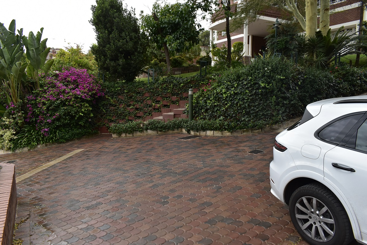 STYLE CONFORMITY WITH TECHNICRETE’S CONLEAF PAVERS