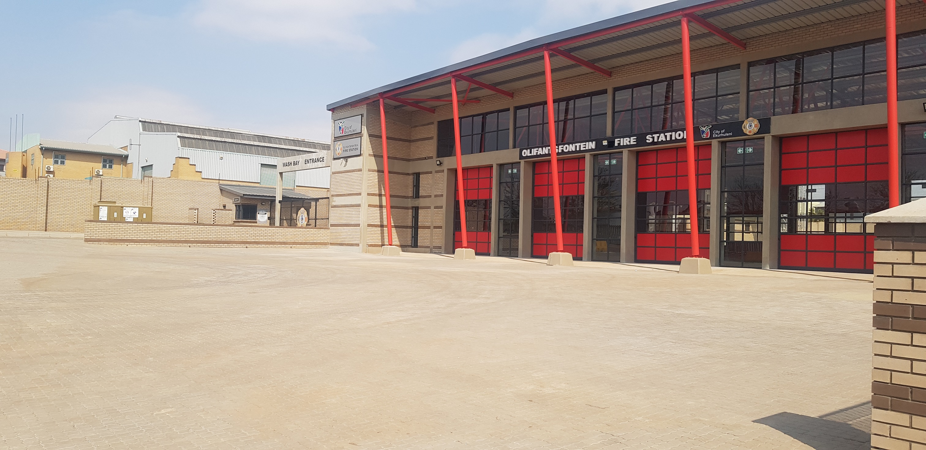 TECHNICRETE PAVERS AND KERBS ADD FLARE TO NEW OLIFANTSFONTEIN FIRE STATION